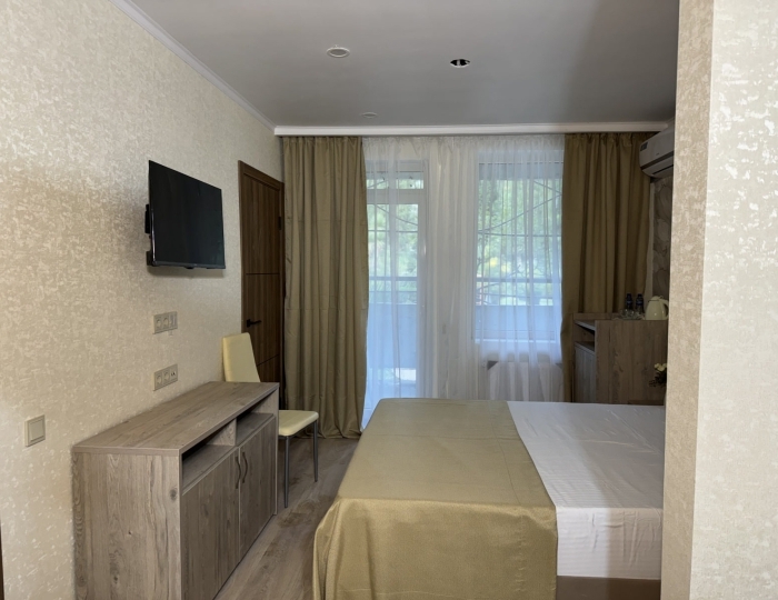 Сюит 2-местный 2-комнатный с балконом - Парк-отель «Черноморец» Гудаута