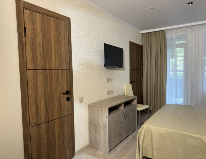 Сюит 2-местный 2-комнатный с балконом - Парк-отель «Черноморец» Гудаута