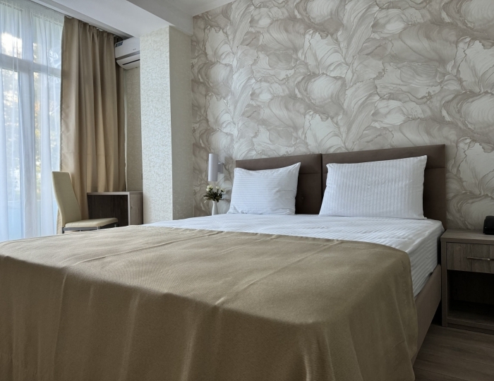 Улучшенный 2-местный 1-комнатный с балконом - Парк-отель «Черноморец» Гудаута