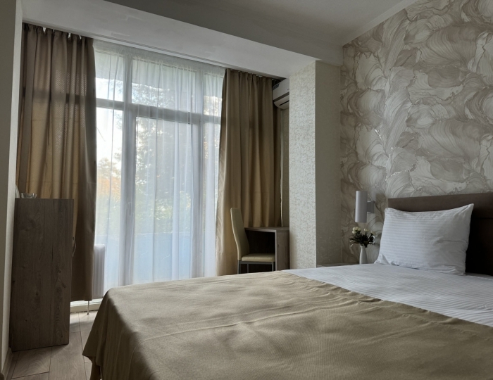 Улучшенный 2-местный 1-комнатный с балконом - Парк-отель «Черноморец» Гудаута